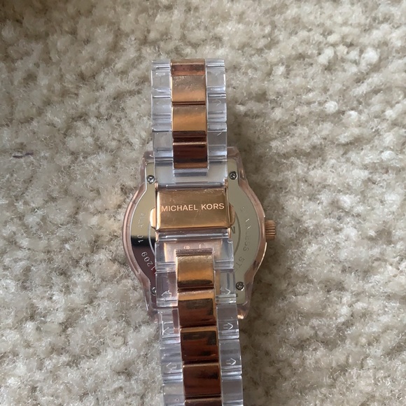 Rose gold Michael Kors watch - Picture 3 of 7